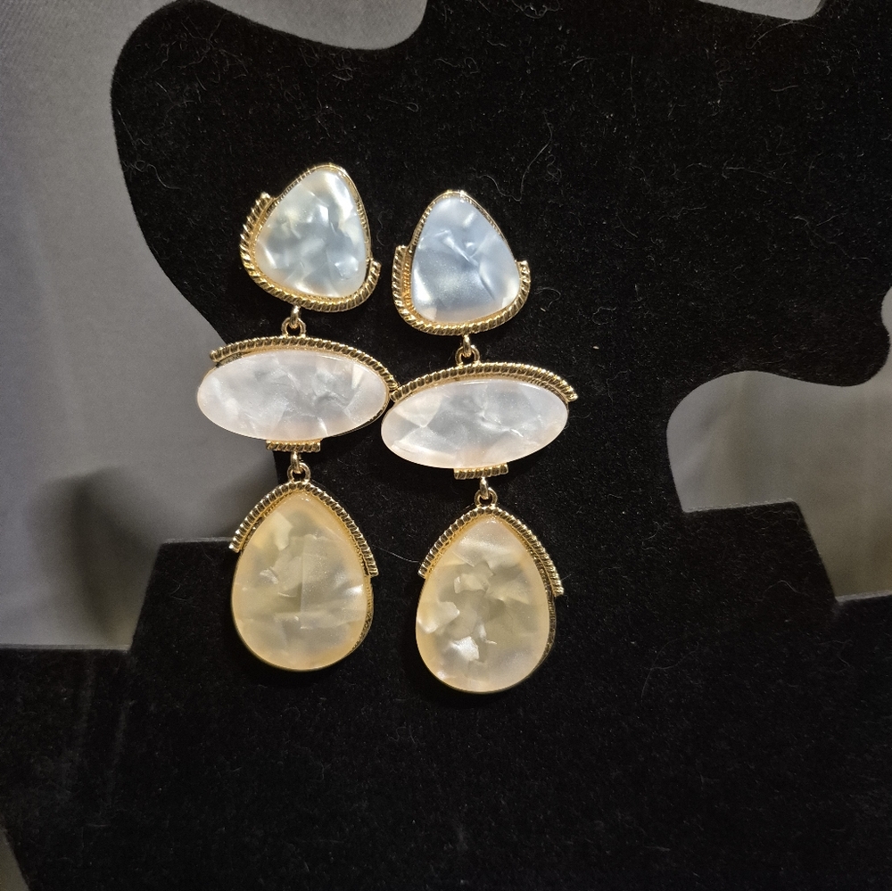 Elegant Gold and Blue Dangle Earrings
